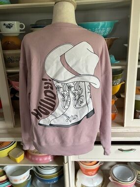 Kittenish Pink Cowgirl Howdy Weatern Boots and Hat Sweatshirt - Size Medium
